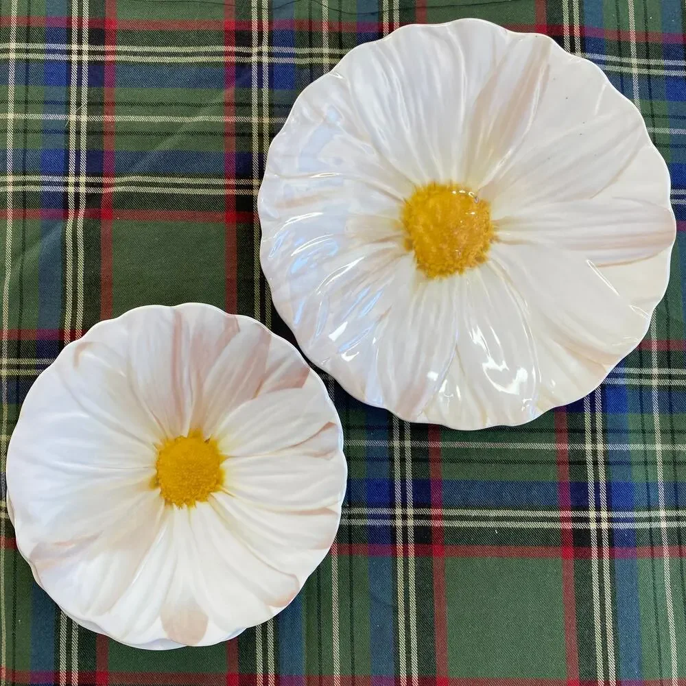 Target Set of 4 Pink-Tinted White Daisy Melamine Small‎ Plates, 2 Sizes
